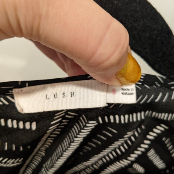 LUSH Geometric Blouse, Small - Picture 3 of 3